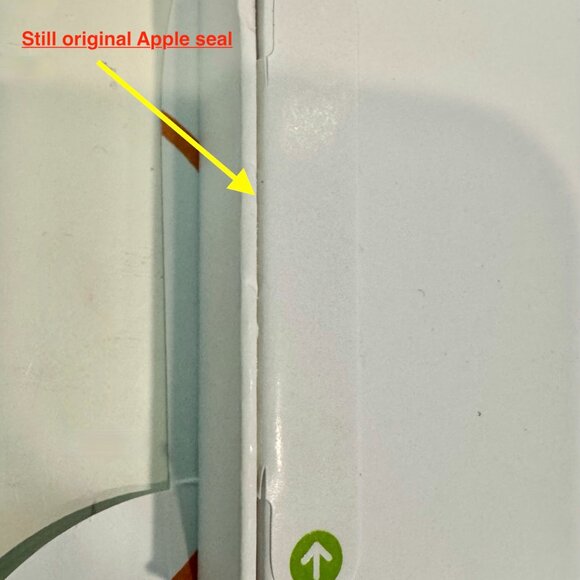 NIB! Apple Watch SE 2nd Gen, w/40mm Silver Alum Case & Storm Blue Sport Band M/L - Picture 9 of 12